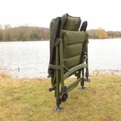 Solar Tackle - SP C-Tech High Recliner Chair -Predator shop dsc 4082
