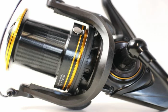 Daiwa - Crosscast 45 SCW 5000C QD Black Gold TT 2 Daiwa - Crosscast 45 SCW 5000C QD Black Gold TT - Image 2