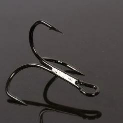 PikePro - Trebles Semi-Barbless X20 - Size 4 -Predator shop q21 q22 q23 q198 treble hook close up 1